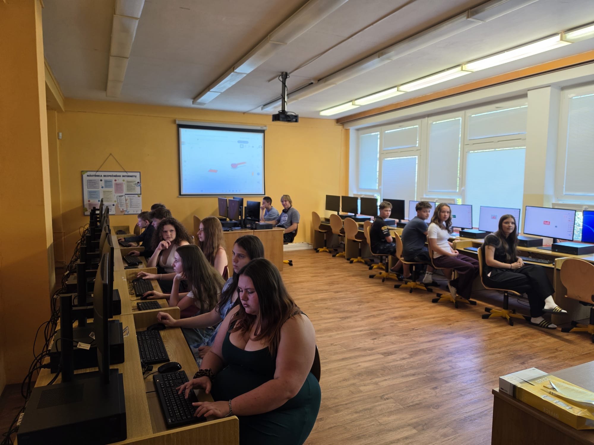 Město vymění více než tisíc počítačů v příspěvkových organizacích